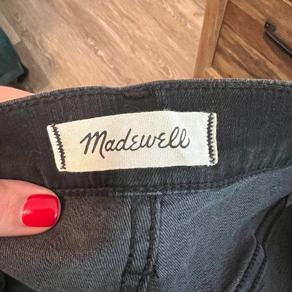 Madewell 10" High-Rise Skinny Jeans in Berkeley Black: Button-Through Edition - Picture 6 of 6